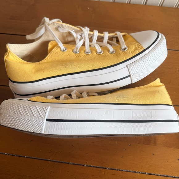 Converse Chuck Taylor All Star Low Top Yellow Canvas Sneakers Women's 8 -568627C - Picture 10 of 16